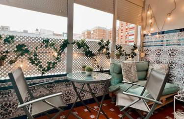 Vive la esencia de Triana - Foto 1