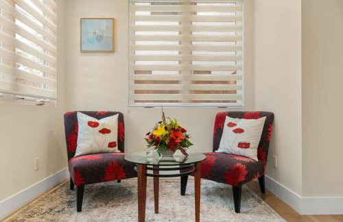 Spacious Mountain View 4 Bedroom Modern Home - Foto 17