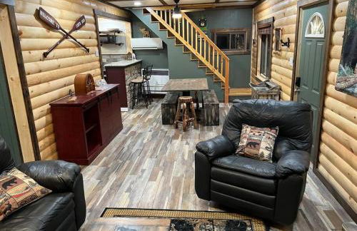 Cubs Den - Hot Tub- Walk to Lake- Fire Pit - Kayaks - Foto 13