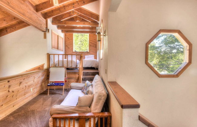 Northwoods Hangout Near Tahoe Donner - Foto 2