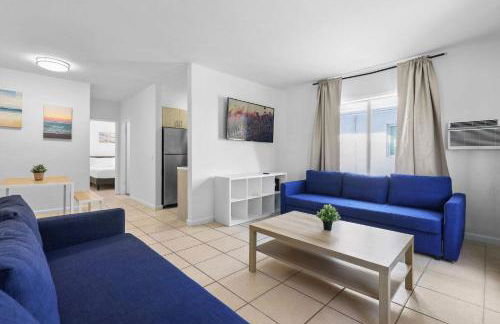 1BR Apt Sleeps 4 Beach Vibes - Foto 1