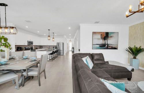 Spacious Villa near Disney w/Pool ,Game room - Foto 37