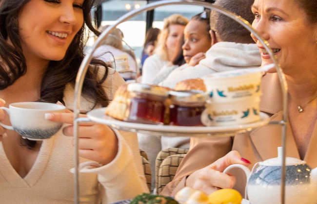 Balade en bateau + Thé de l'après-midi - Photo 1
