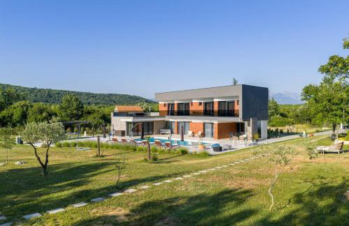 Villa Nella Foresta with private 66sqm heated pool, Whirlpool, Tennis court, Gym, Billiards, 4 en-suite bedrooms - Foto 8