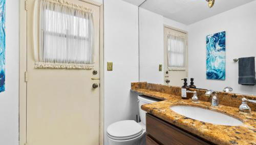 Mira Mesa Family Retreat 4BR with Balcony and Firepit - Foto 3