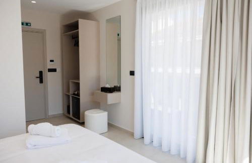 Elysian Boutique Suites - Photo 32