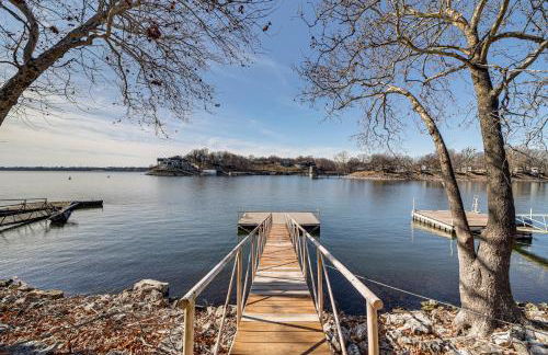 Lakefront Family Home with Dock and Views in Vinita! - Foto 2