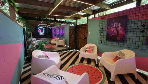 Ammonite Glamping Pod & Hot Tub - Foto 2