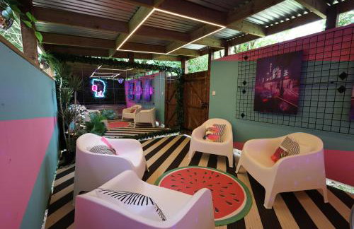 Ammonite Glamping Pod & Hot Tub - Foto 2