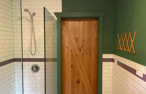 Springbrook · Cozy 2BR Mt. Hood Cabin, Fireplace & Retro Kitchen - Foto 38