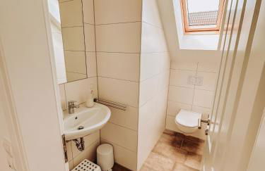 Malerisch am See mit Kamin, Sauna & Whirlpool - Foto 33