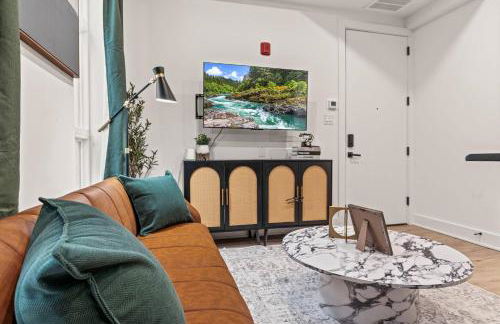 Old City-New Building Charm-Walk to Everything! - Foto 2