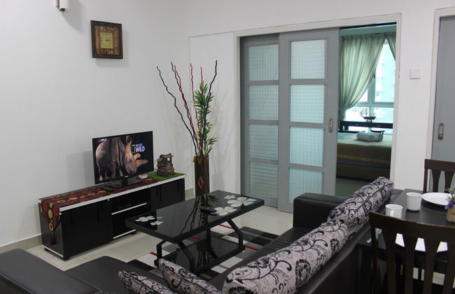 City Living with Panoramic Sea Views at Danga Bay - Photo 31