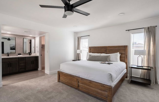 Grayhawk by Avantstay Modern Home w/ Pool, Hot Tub, Bocce, Fire Pit, Pool Table, Putt-putt & Putting Green - Foto 3