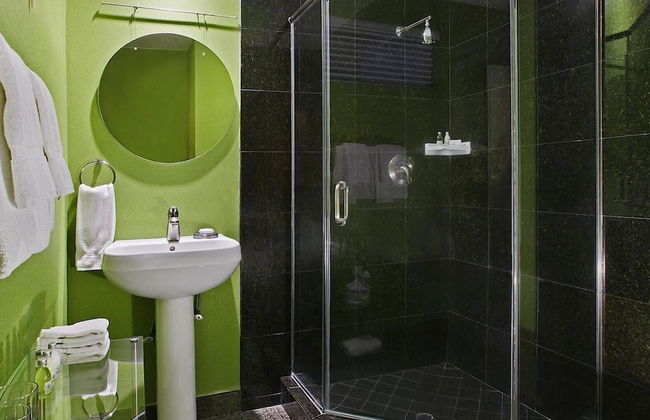 7 Springs Inn & Suites - Photo 34