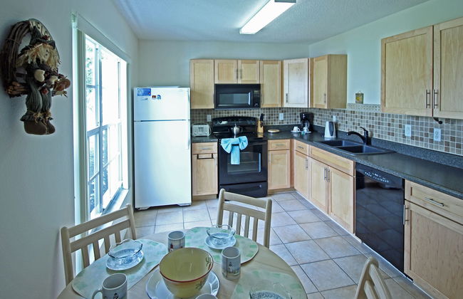 AmSun Rental Homes - Photo 13