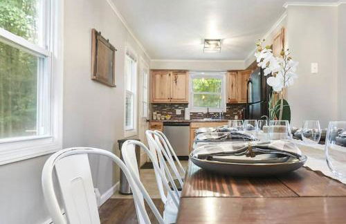 The Bumble Bee Hive 7-Bedroom House w/ Hot Tub - Foto 16