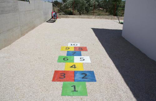 MEL'S HOUSE - Photo 16