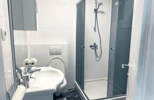 Private House 3 Bed, 3 Bath In Luka Dugi Otok - Photo 7