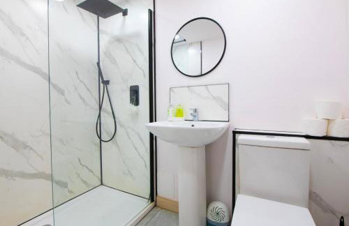 Newly Refurbished Medway with FREE PARKING by Prescott Apartments - Foto 19