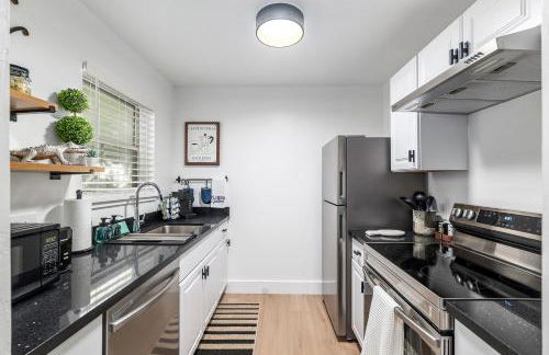 Modern & Stylish Condo Near UF, Shands & VA - Foto 16