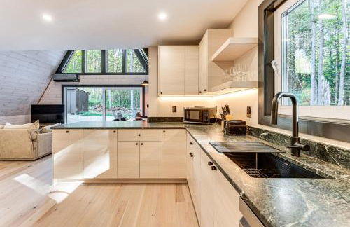 Hike, Ski and Explore Serene Danbury Cabin with Sauna - Foto 6