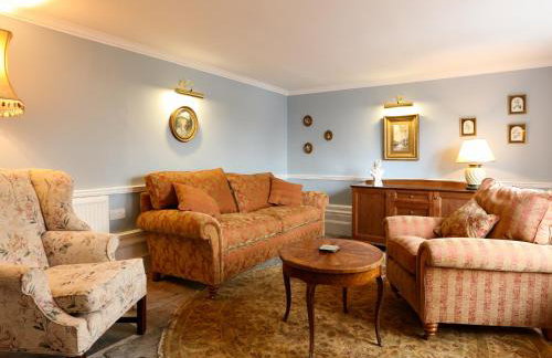 Ridge Hall - Photo 9