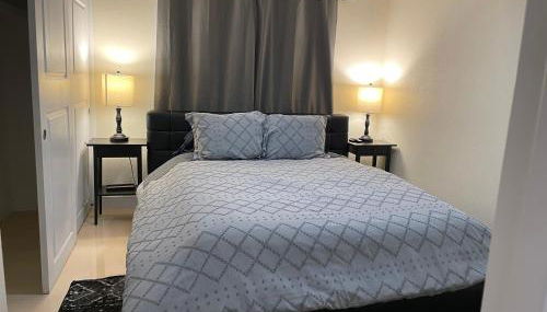 Newly Remodeled Family Friendly 3B/2B House - Foto 3