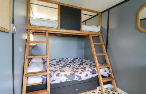 Dozy Dotty Cow Shed 4 - Foto 9