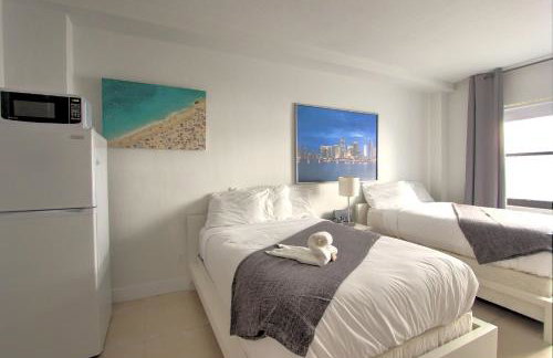 Deluxe Studios and Apartments at the Casablanca - Photo 70