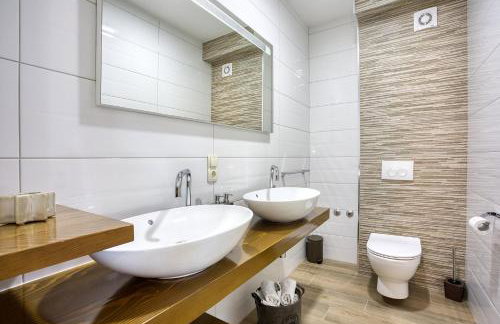 LUXURY VILLA PARADISE 120m from sandy beach, heated pool, billiard, max 12 pax - Foto 19