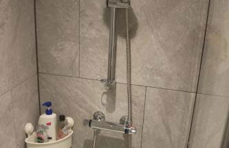 Self Contained, Double Bed Studio, private kitchen, private Bath, Walking distance to Harry Potter - Foto 65