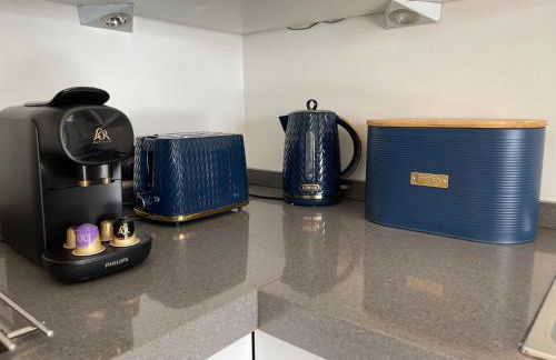 By the Bridge by Toppo - Foto 3