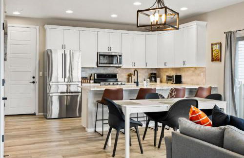 Sunny & Quaint Hidden Gem w Office - Dog Friendly - Foto 2