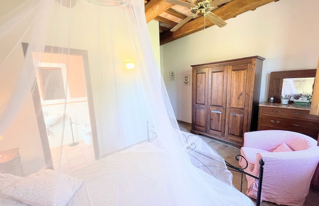 Detached Villa - Sleeps 10 - Pool - Pergola - Playground for Children - Wifi - Foto 25