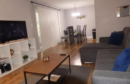 Beautiful 2-Bedroom Condo Near Universal and other Orlando Attractions, King Bed & Wi-Fi - Foto 3
