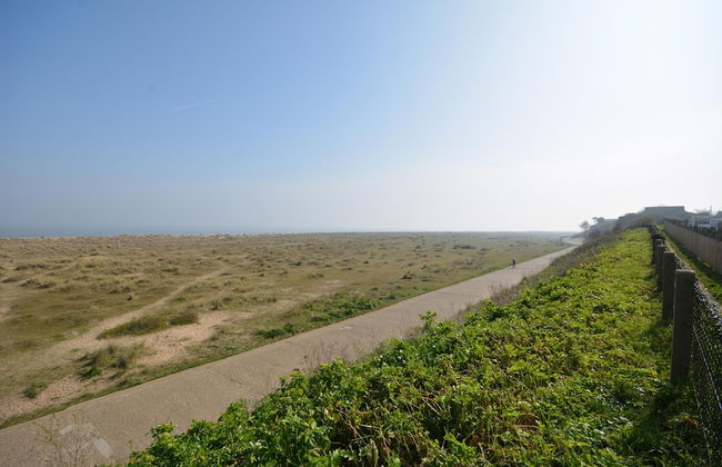 Beach Front 3 Bed Cottage and Hot Tub Kessingland - Foto 9