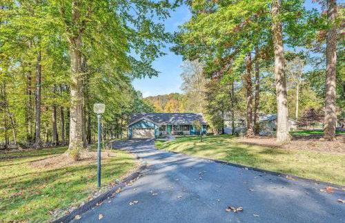 Waterfront Lake House Ideal Dock for Boats, Swimming, Fishing - Foto 44