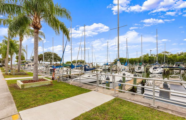 NEW Canopy Cabana Luxury Downtown Apt - Foto 27