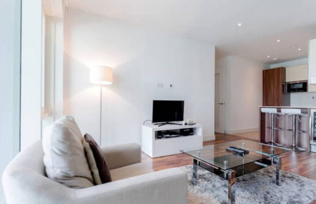 Battersea Reach Luxury Apartments - Photo 10