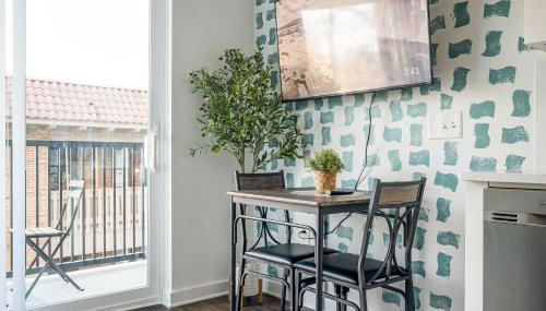 Luxe 1BR w Balcony in Downtown 542Blvd - Foto 2