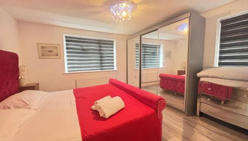 2BR Comfortable Spacious Furnished Property with Parking - Foto 1