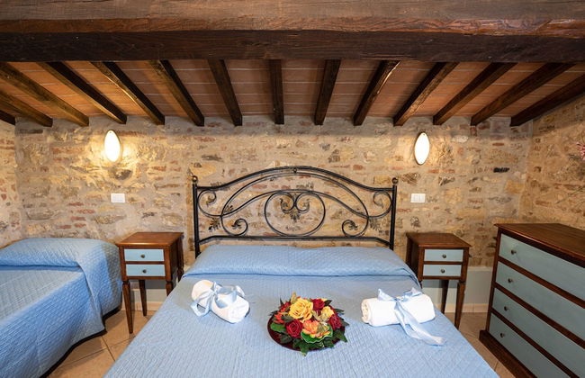 Farmhouse by Lake Trasimeno With Pool - Photo 21