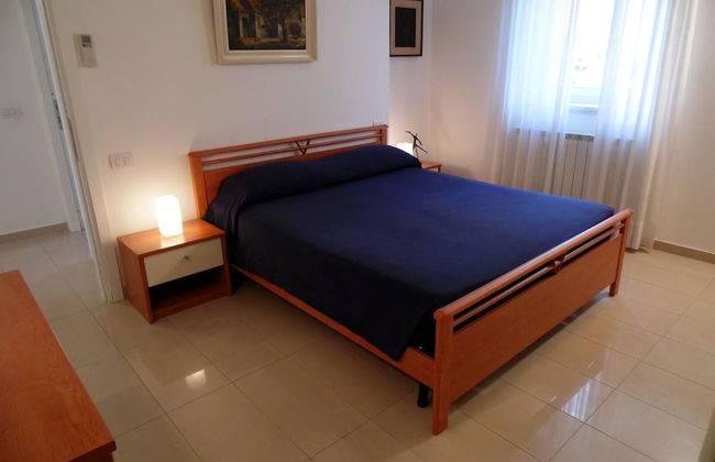 Fabulous Villa in Barasso near Lake - Photo 2