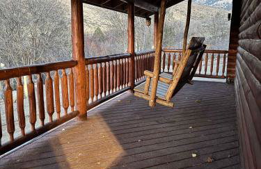 Large Off-Grid Luxury Cabin- creek land & views - Foto 45