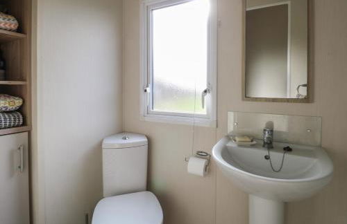 Breathing Space - Photo 18