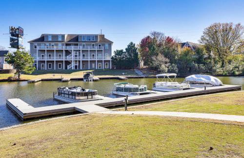 Private Patio, Decks Waterfront Eatonton Townhome - Foto 40