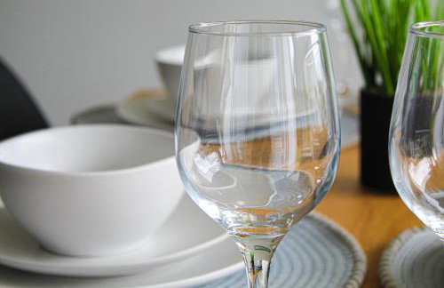 Serviced Apartment in Lanarkshire Close to M8 M74 with Free Parking - Long Stays Available - Foto 11