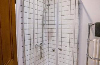 Penthouse Retreat - 2 bed flat, sleeps 4 - Brampton Town Centre, Hadrians Wall - Foto 14