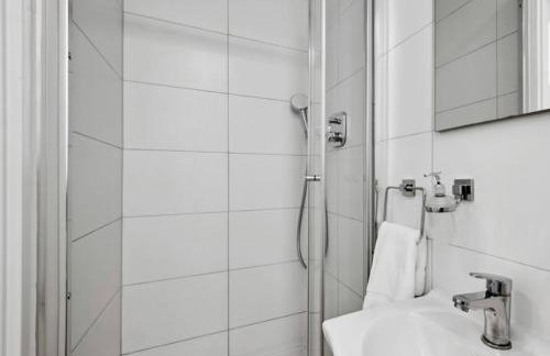 Prime Host Style Apartment - Photo 13